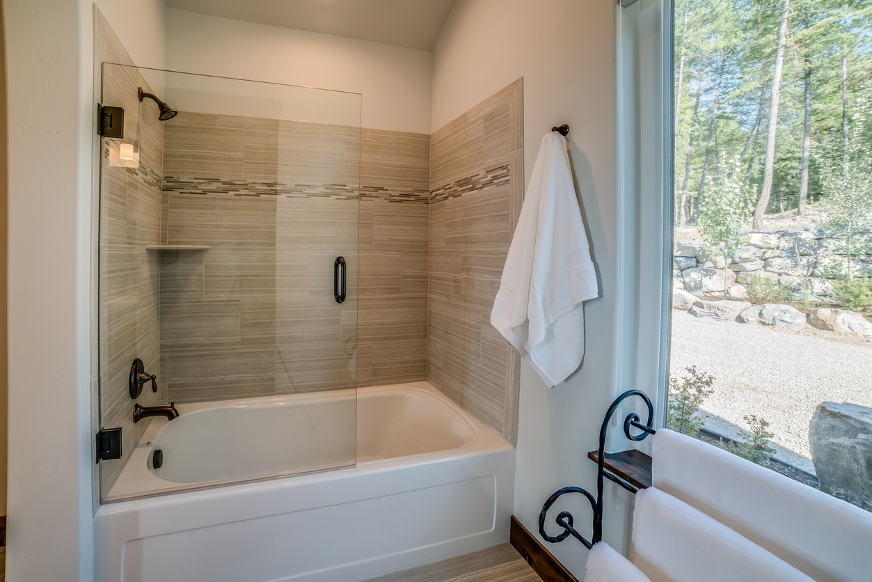 Shower & Tub Installation in Little Falls